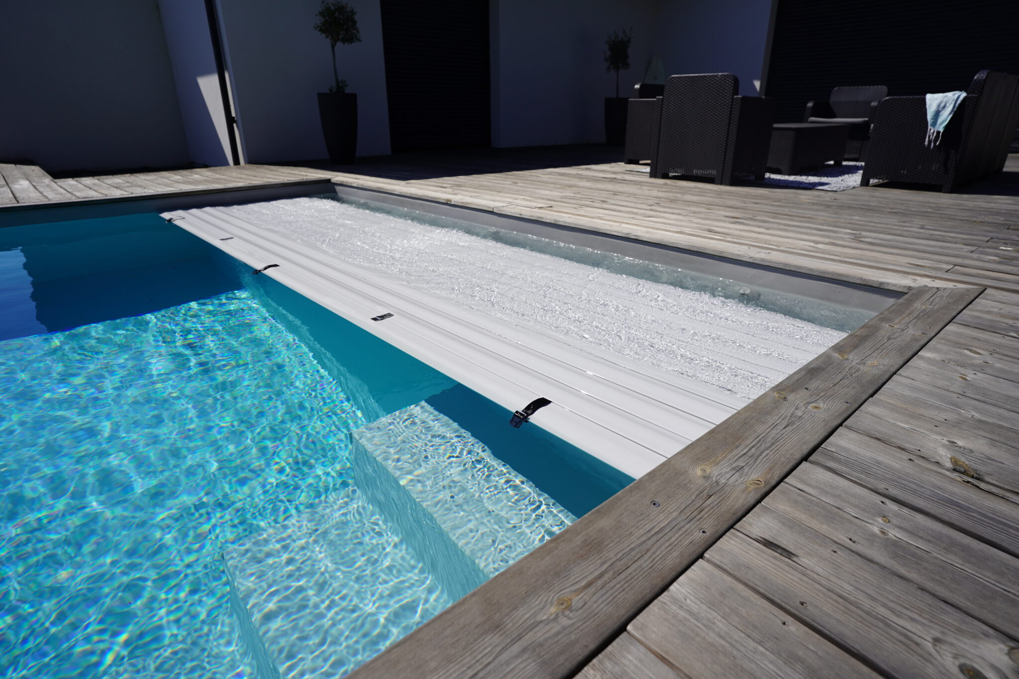 Aquafermetures : fabricant de piscines, liners, volets de piscine